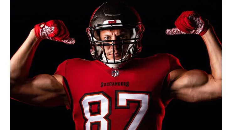 Gronkowski con la camiseta de los Buccaneers