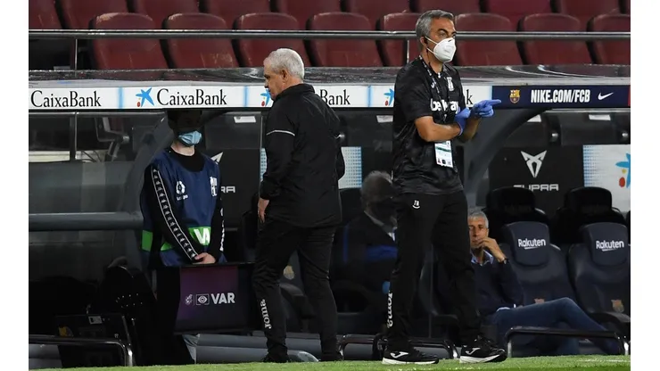 La insólita razón por la que Javier Aguirre fue expulsado ante el Barcelona