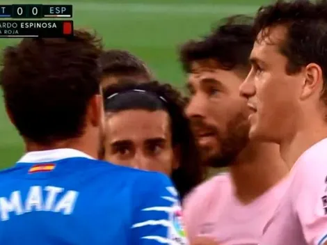 Bernardo Espinosa metió codazo criminal y fue expulsado en LaLiga