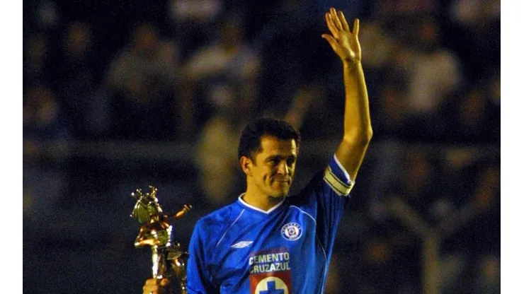 Carlos Hermosillo, el héroe que jugó con chaleco antibalas la Final ante el León