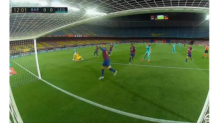 La increíble salvada de Clément Lenglet.