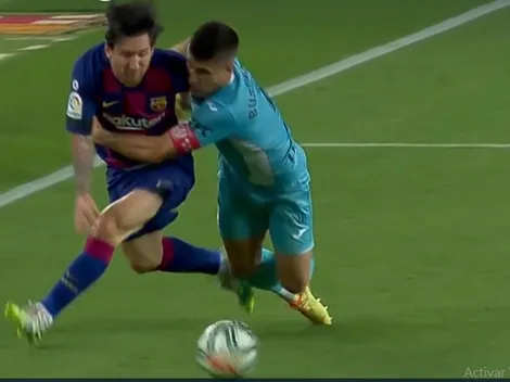 La única forma de pararlo: a Messi lo taclearon en pleno partido