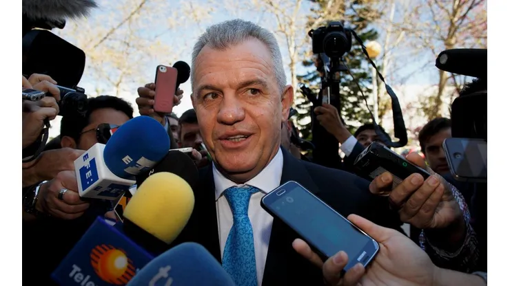 Javier Aguirre ve un partido difícil ante Barcelona.