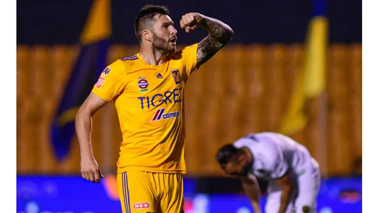 André-Pierre Gignac y una trayectoria sin rojas.