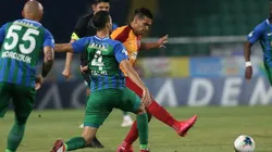 Radamel Falcao en el partido entre Rizespor y Galatasaray.