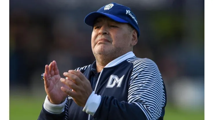 Diego Maradona seguirá al frente de Gimnasia.