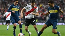 Lisandro Magallán marcando a Ignacio Fernández.