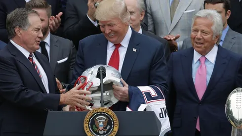 Donald Trump en reconocimiento de los Patriots.