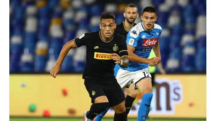 Lautaro Martínez frente a Napoli.