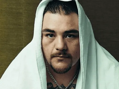 Después de tanto entrenar, Andy Ruiz se relajó en el jacuzzi y acompañado