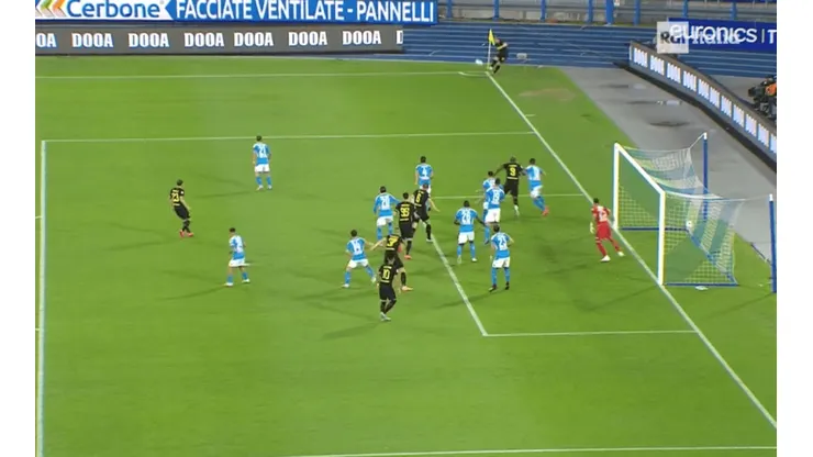 Video: con un error incluido de Ospina, Eriksen metió un golazo olímpico
