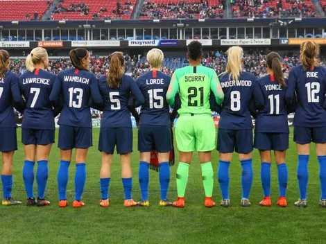 Congresista en pie de guerra contra protestas en el himno