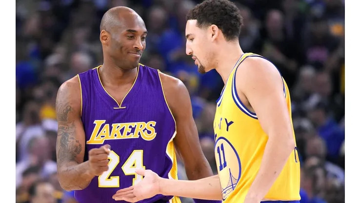 Kobe Bryant con Klay Thompson.