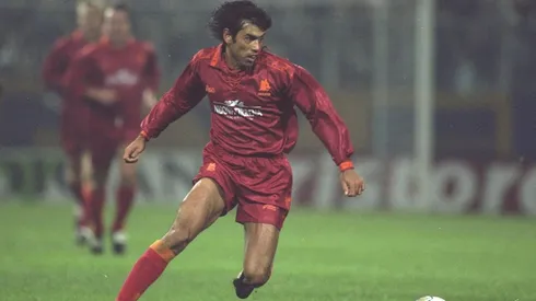 Daniel Fonseca con la camiseta de la Roma.