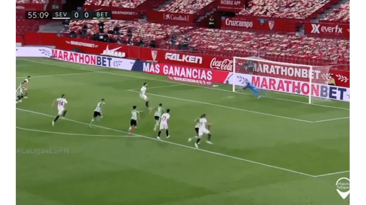 Casi cien días sin jugar, pero Ocampos no se olvidó de cómo patear un penal