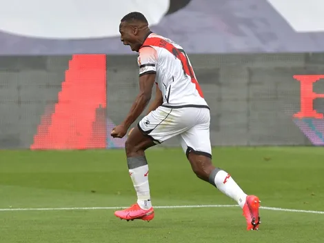 Advíncula metió un golazo de zurda con el Rayo Vallecano