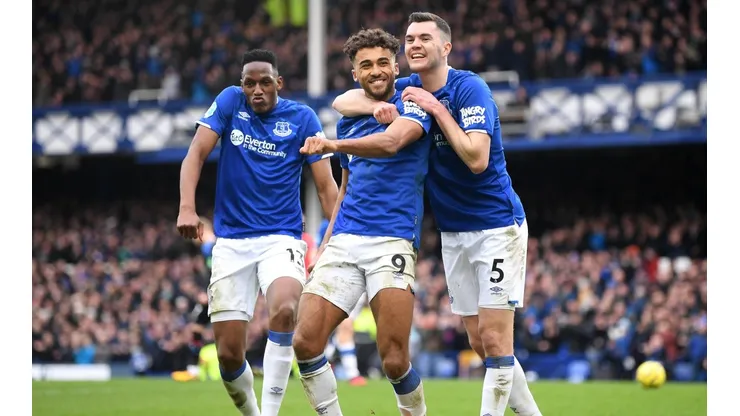 El Everton de Yerry Mina decide rebajarse el sueldo debido a la emergencia sanitaria