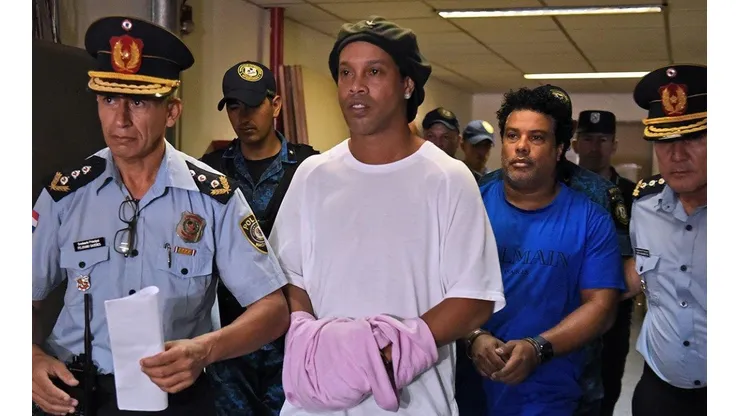 Ronaldinho rompió el silencio en plena prisión domiciliaria: "Ha sido duro"