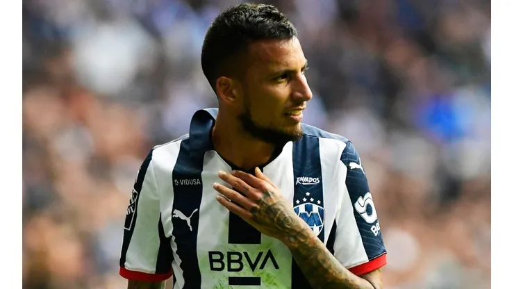 ¿Y si ahora te llama Tigres, Vangioni?