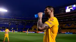 Gignac presumió un carro de lujo en las pruebas de COVID-19