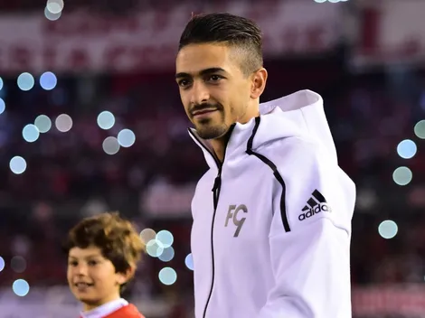 Lanzini mostró la tabla con la que hace asados en Inglaterra