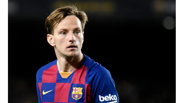 Rakitic apaga los rumores: "Estoy convencido de que estaré un tiempo más en Barcelona"