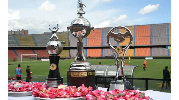 Durísimo golpe al fútbol femenino: Conmebol suspendió licenciamiento para clubes femeninos