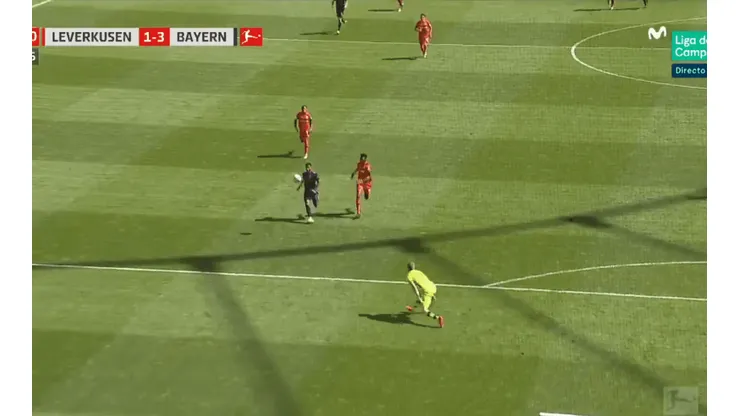 Foto y un golazo de Bayern Munich por la Bundesliga.