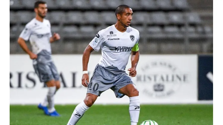 Jonathan Iglesias durante un partido de Clermont.