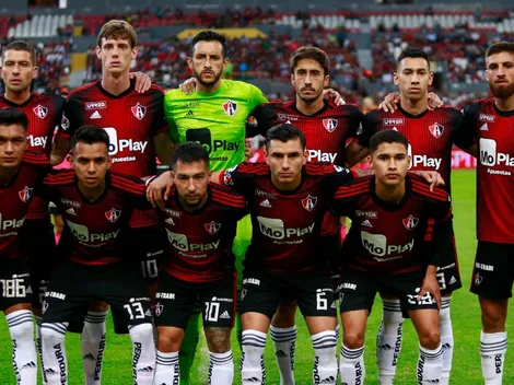 Atlas cambia Adidas por Charly