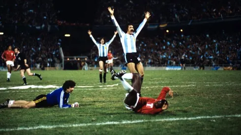 Argentina destrozó a Perú en la cancha de Rosario Central.