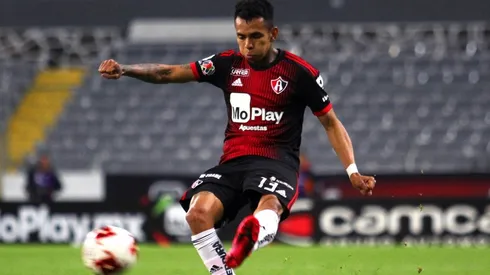 Ulises Cardona llegaría a Tigres en un intercambio por Lucumí