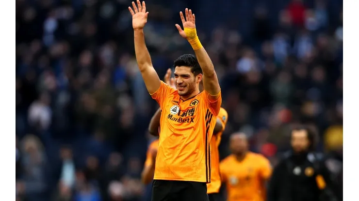 Raúl Jiménez con el Wolverhampton ante el Tottenham.