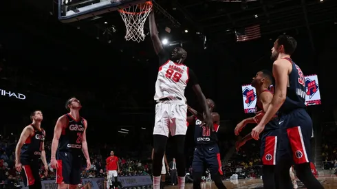 Tacko Fall, jugador de dos vías con Boston Celtics.