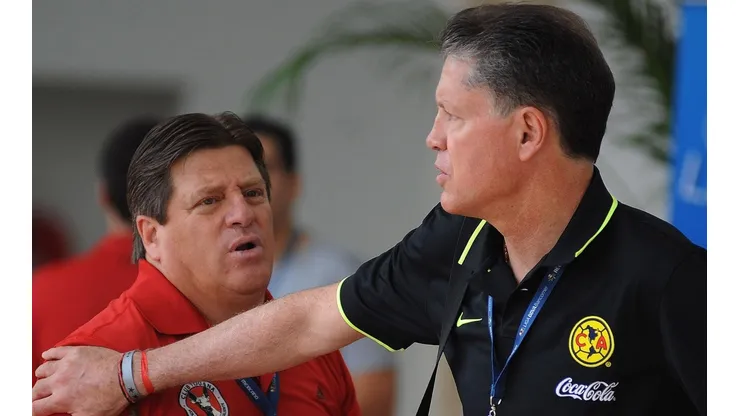 Herrera respondió: ¿negoció la salida de Peláez del América?