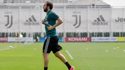 El estado físico de Higuaín, blanco de los memes en las redes sociales