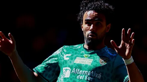 Esqueda denuncia robo al América y a Santos