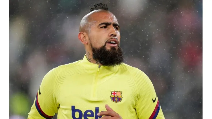 Arturo Vidal sigue perteneciendo a Barcelona.