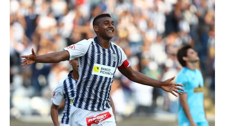Fuentes pertenece a Alianza Lima.