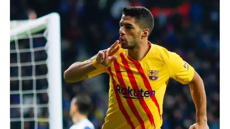 Luis Suárez festejando un gol en Barcelona.