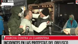 Video: muy enojado, fue al Obelisco a enfrentar a los "anticuarentena"