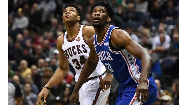 Giannis Antetokounmpo y Joel Embiid. Foto: Getty.