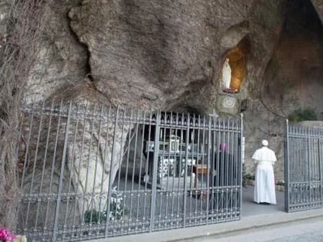 Cómo ver en vivo el rezo del Rosario del Papa Francisco