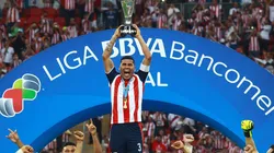 Tigres le ofrecía un mejor contrato, pero Carlos Salcido optó por Chivas