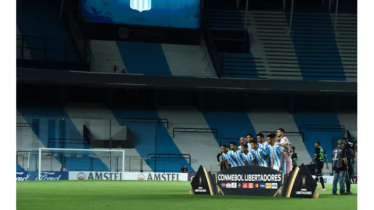 Foto de los jugadores de Racing en el Cilindro.