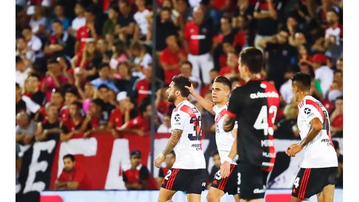 Foto de Ignacio Scocco enfrentando a River.