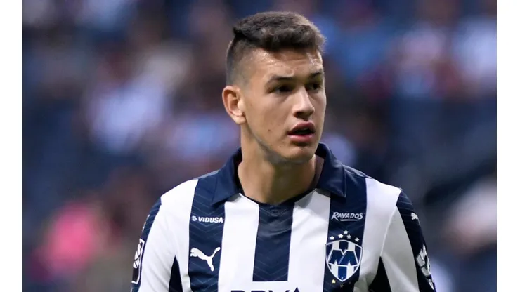 Casi infarta a la afición: la broma que hizo Monterrey a César Montes