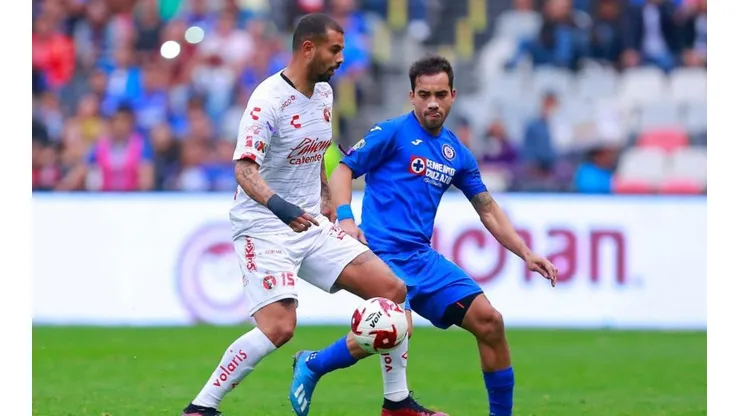 Edwin Cardona jugando para Xolos de Tijuana en México.