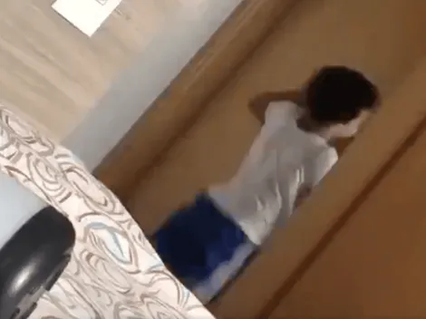 Video viral: su truco de magia se arruinó por una puerta diabólica