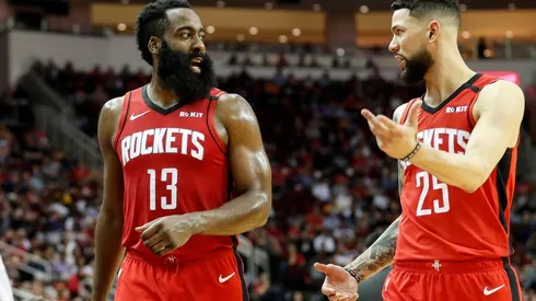 Austin Rivers bromeó sobre el impresionante cambio físico de Harden